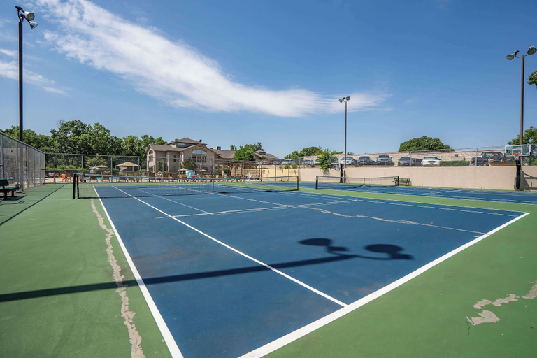 Others 5, Patterson Pointe - Emphasis on Relaxation, Taney