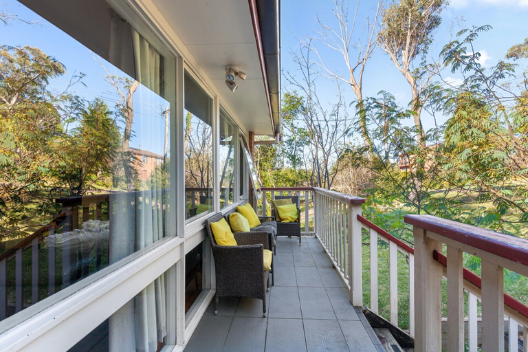 Balcony, 3-bed Pet-friendly Near Wentworth, Blue Mountains