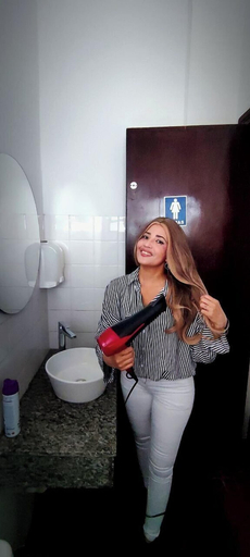 Bathroom 5, Cuba linda, Asunción