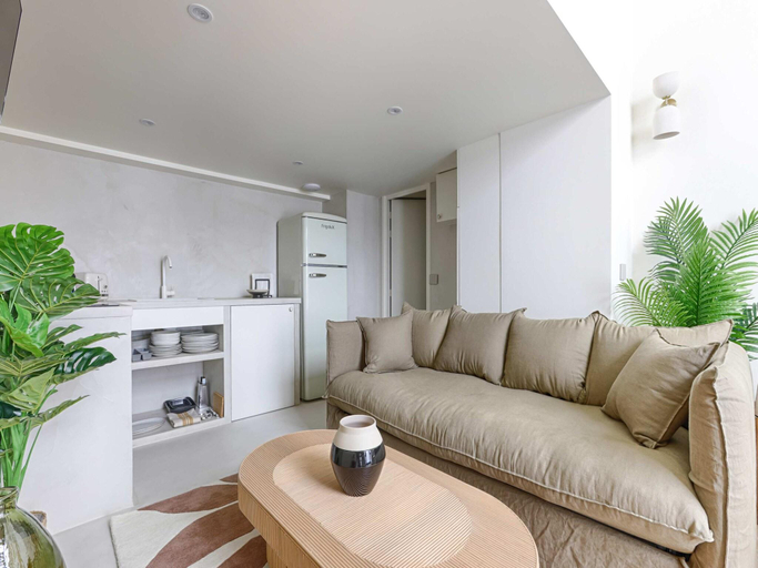 3, Beautiful AC Duplex Bastille Le Marais, Paris