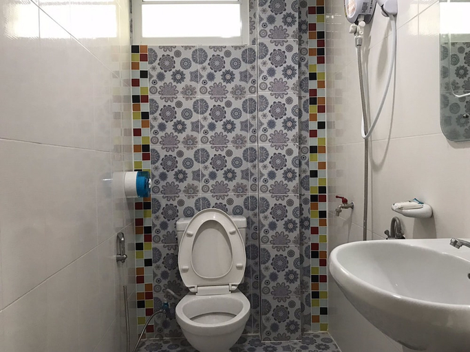 Bathroom, Suphan Wanwarn Resort, Muang Suphanburi