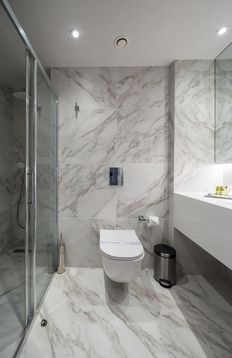 Bathroom 4, Sun Hall Hotel, Larnaca