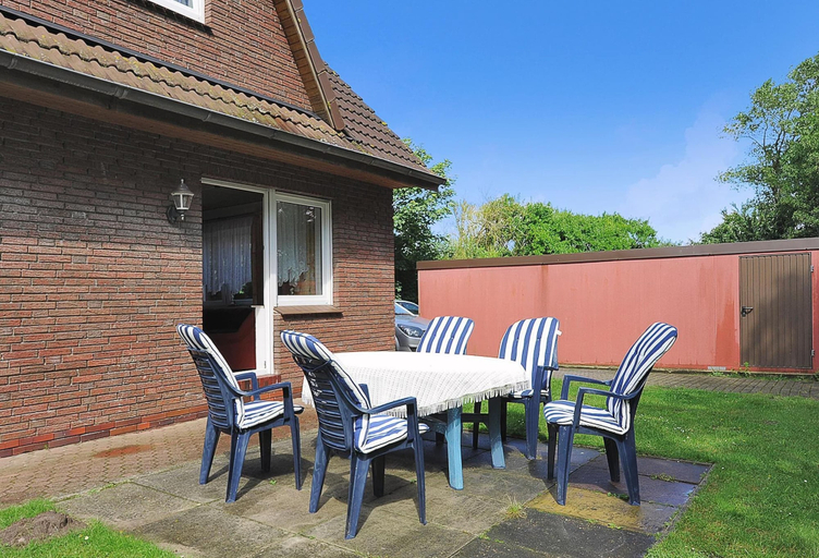 Garden 4, Geraumige Ferienwohnung mit Terrasse in Bensersiel, Wittmund