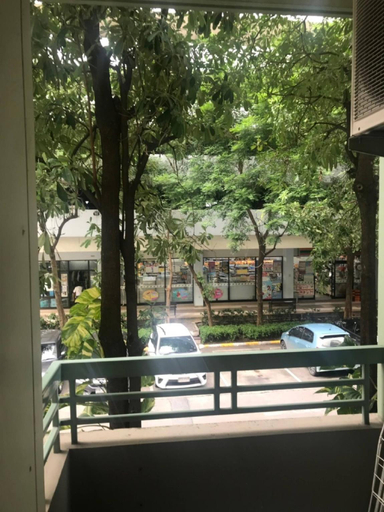 2, Charming Bangkok Condo in Vibrant Neighborhood, Suan Luang