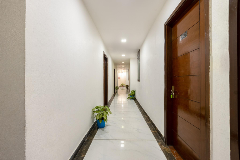 Interior view 4, SBS Hotel Underbridge Maharani Bagh, Delhi