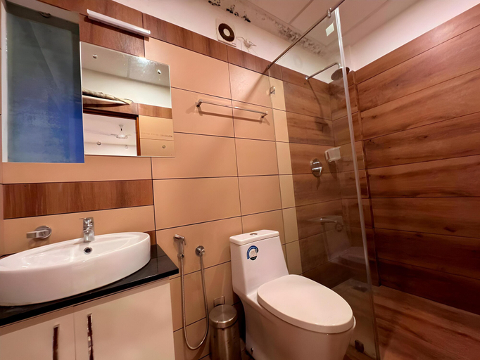 Bathroom 2, Skybz Bluemount Residency, Idukki