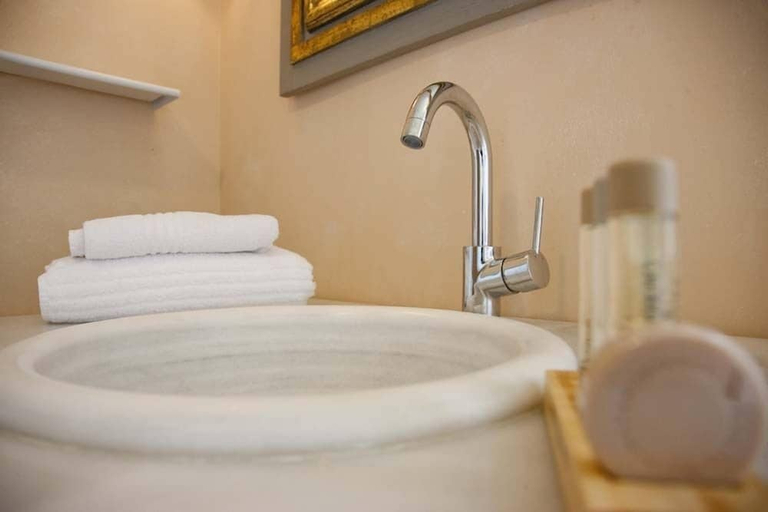 Bathroom 3, Château de Lazenay, Cher