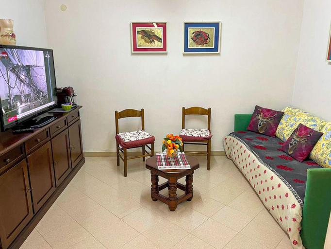Living area 3, Casa Vacanze - Villa Stefania, L'Aquila