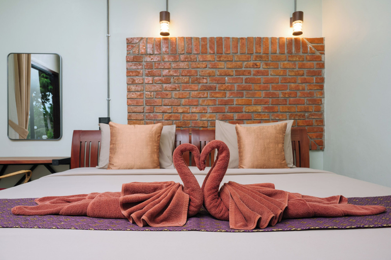 Bedroom 2, Pongphen Guesthouse, Muang Kanchanaburi