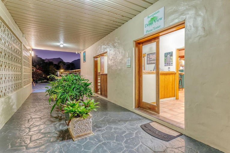 Public Area 2, Demi View Motel, Douglas