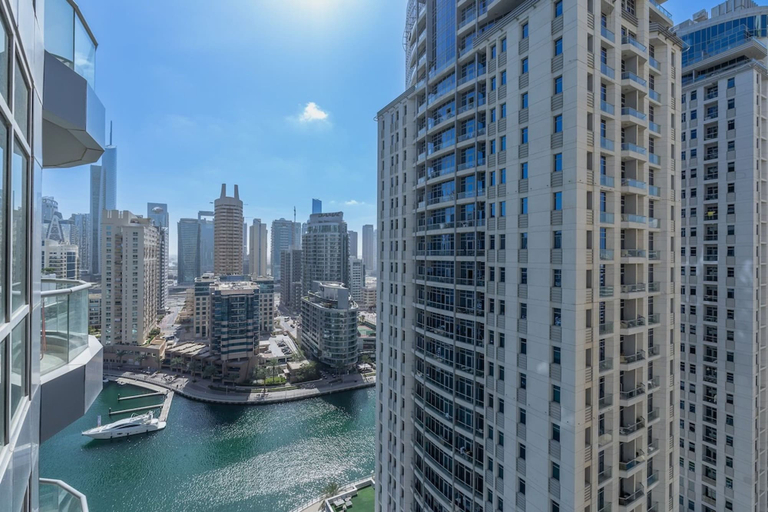 Room 4, Refined 1BR Retreat in The Point Tower - Marina, Dubai