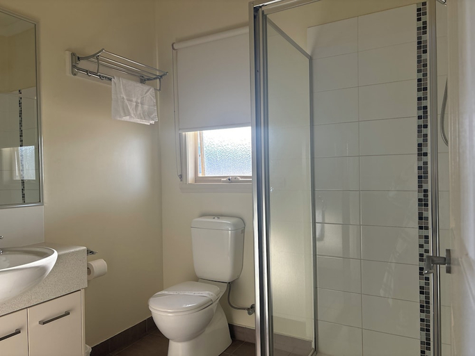 Bathroom 5, Werribee Short Stay Villas & Accommodation, Wyndham - West