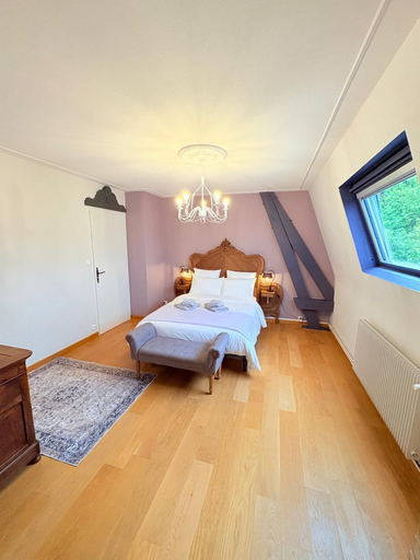 Bedroom 4, Le Manoir 1977, Vienne