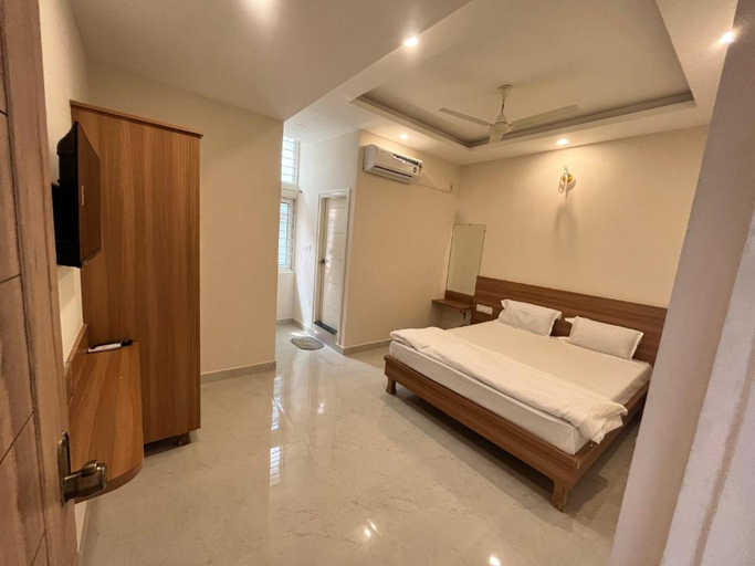 Bedroom 3, Seema palace inn, Mysore