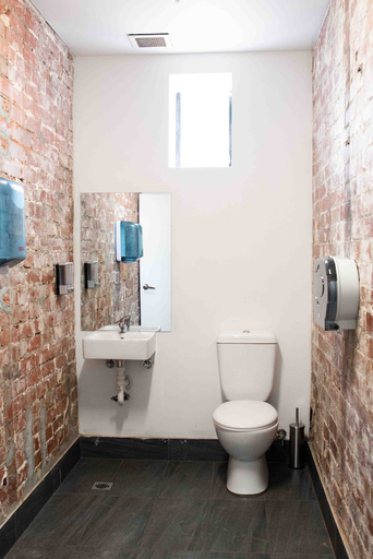 Bathroom, Bayside House - Hostel, Melbourne