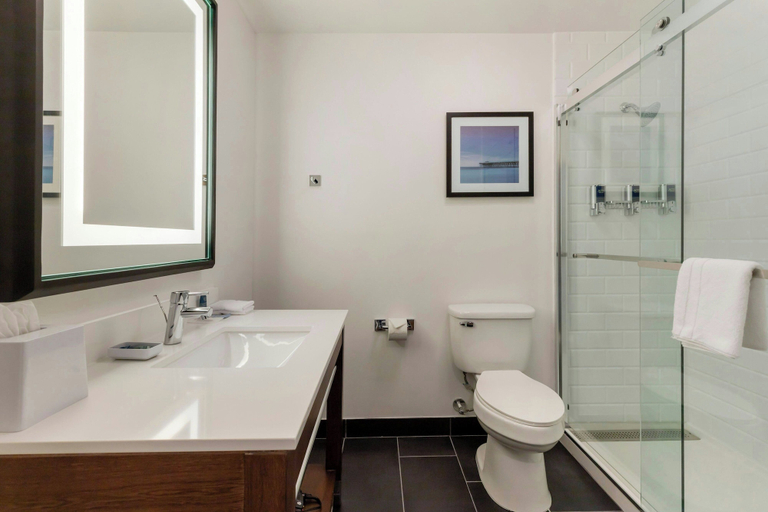 Bathroom 5, Four Points by Sheraton Myrtle Beach, Horry