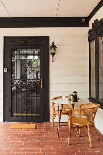 Room 4, Frontporch Edenbrae - Overlooking Lush Gardens, Jefferson