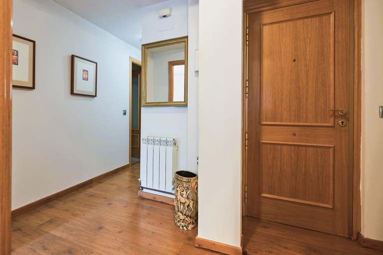 Room 3, AV Plaza Italia in Vila, Ávila