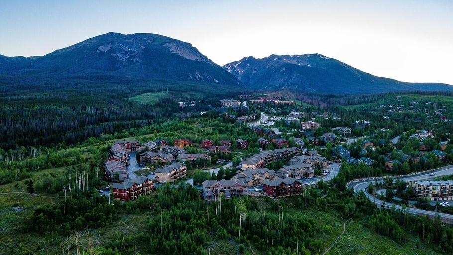 Aerial view 5, 97A Exceptional Views, 4 BR, Central Location by RedAwning, Summit
