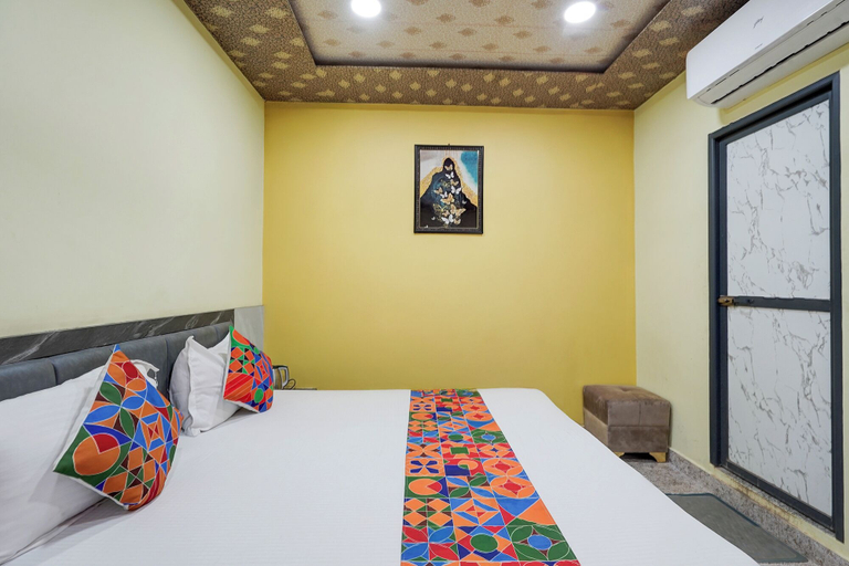 Room 4, Fabhotel Shivkashi Inn, Varanasi