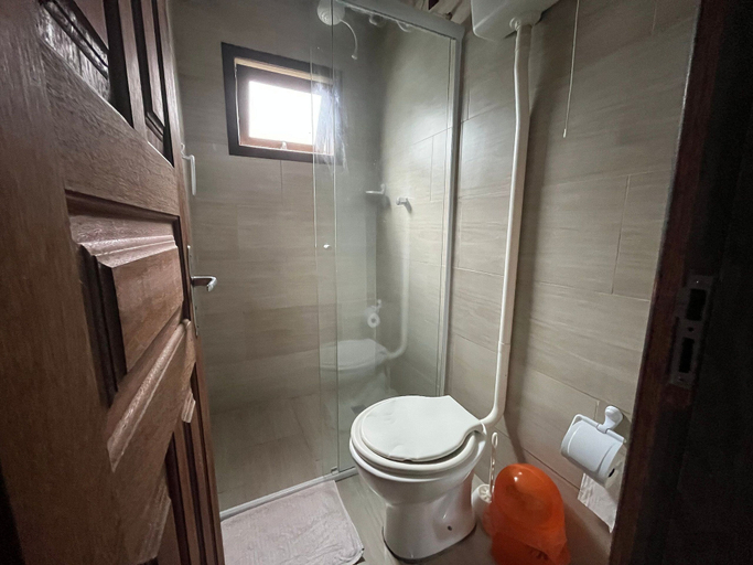 Bathroom 3, Pousada Vale Verde Bungalows, Imbituba