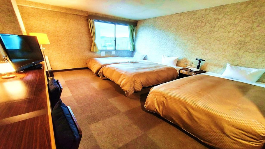 Bedroom 3, Hotel Sakuranbo, Yamagata
