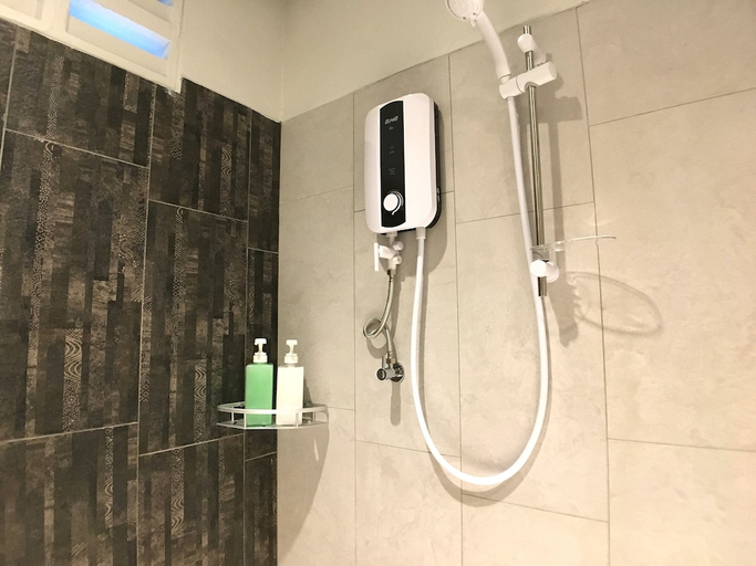 Bathroom 3, iBook10 Deluxe Loft Suite Room by iBook Homestay, Pulau Penang