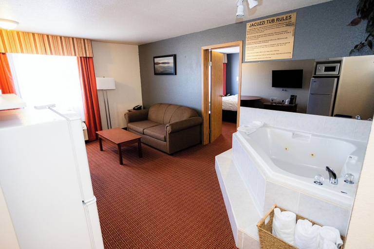 Bathroom 5, Super 8 by Wyndham Drayton Valley, Division No. 11