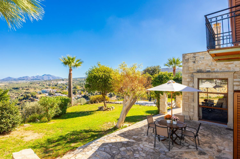 Others 5, Villa Top Hill, Crete