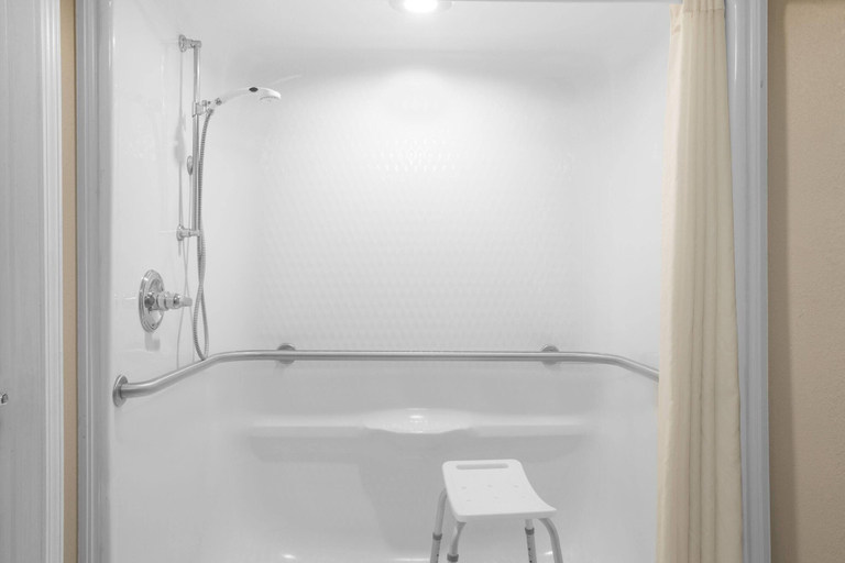 Bathroom 4, Super 8 by Wyndham Booneville, Prentiss
