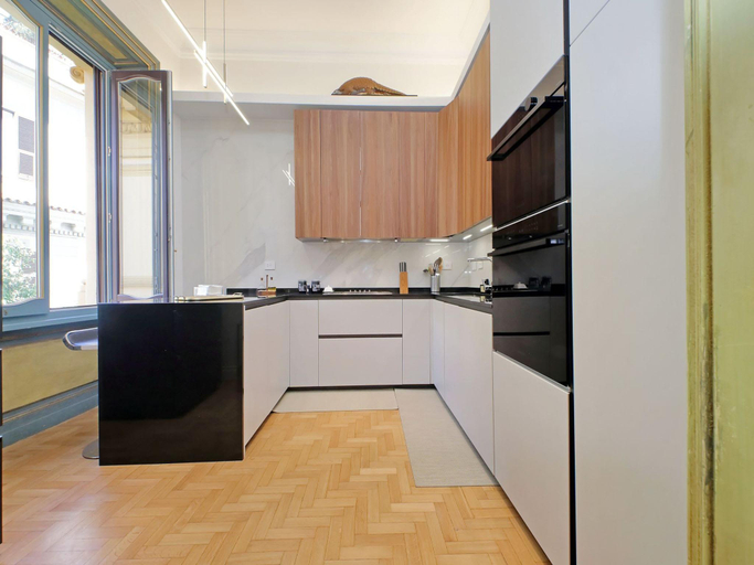 4, Spacious Prati Apartment for Families, Roma