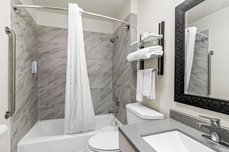 Bathroom 4, Rodeway Inn Delmont, Westmoreland
