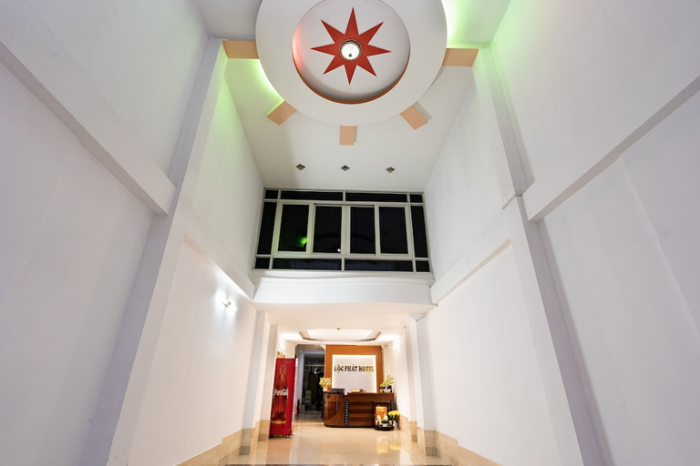 Exterior & Views, Loc Phat Hotel, Tan Phu