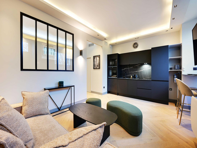 Others 5, Elegant Home close to the Eiffel Tower, Paris