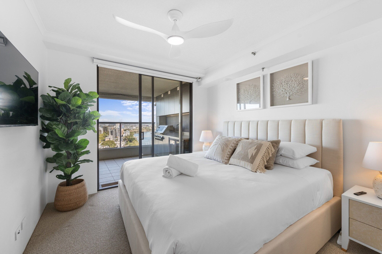 Room 2, Stylish Brisbane City Stay With Bbq, Pool & Gym, Brisbane