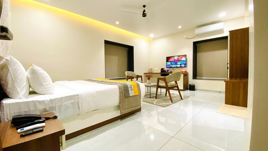 Room 3, The Sapphire Hotel, Belgaum