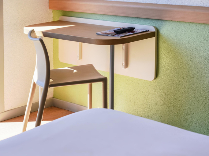 Bedroom 3, ibis budget Pau Lescar, Pyrénées-Atlantiques