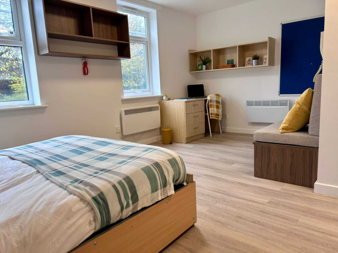 Room 3, Student Only Myrtle Court, Sefton