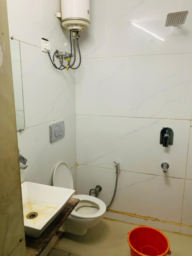 Bathroom 2, Hotel D-Dreamz suites, Delhi