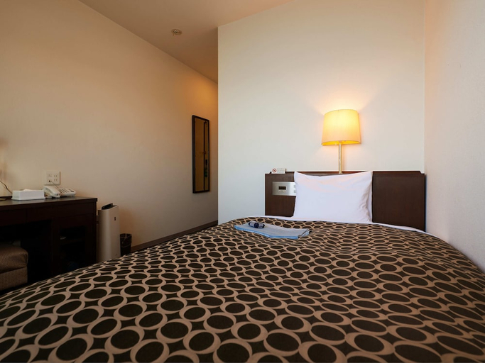 Bedroom 2, Wind City Hotel, Tahara