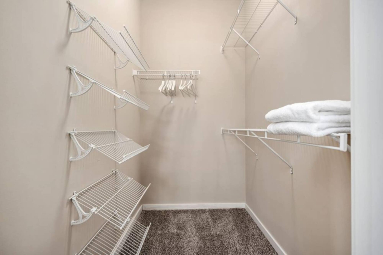 Room 2, Pet-friendly 2BR On 1st Floor Parking W D, Franklin