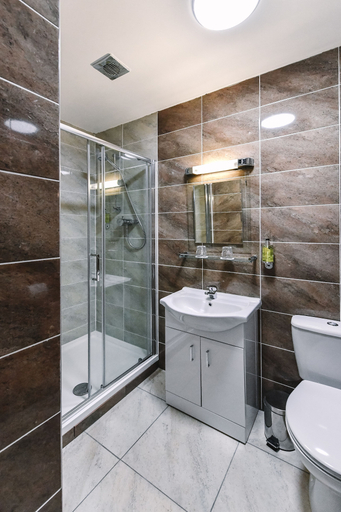 Bathroom 4, Fishers Hotel, Perthshire and Kinross