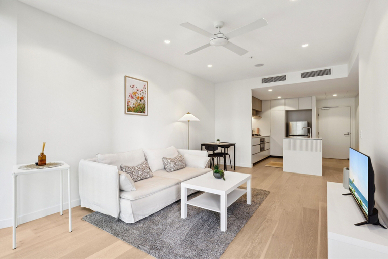 Living area 5, Brisbane 1BR With Pool, Spa, Sauna and Balcony, Brisbane