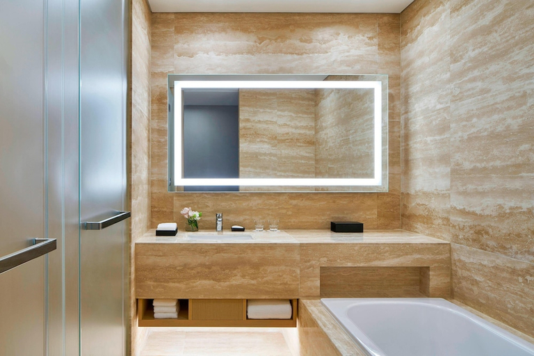 Bathroom 2, Marriott Jeju Shinhwa World Hotels & Resorts, Seogwipo