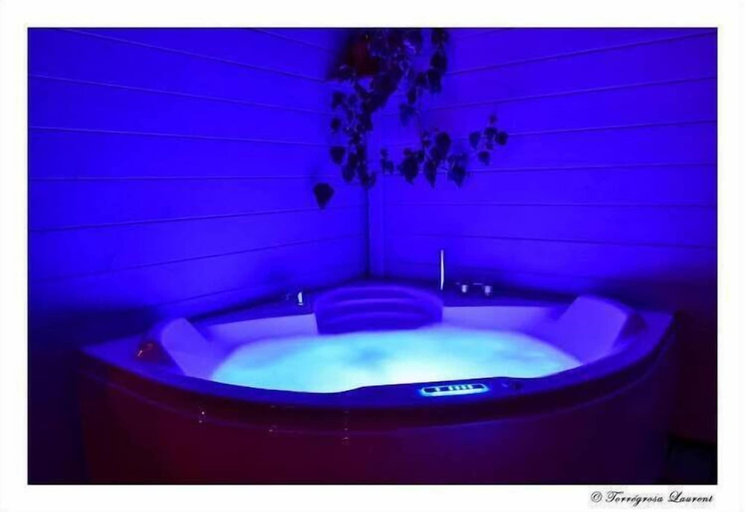 Bathroom, Bulle d'R, Haute-Vienne