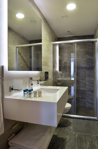 Bathroom 4, Nish Palace Exclusive Suites, Atasehir