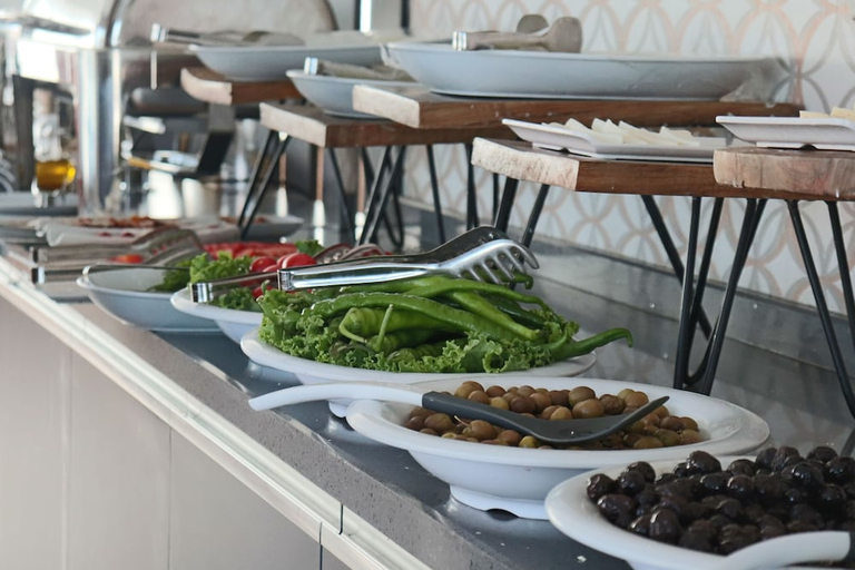 Food & Drinks 5, Rest Inn Hotel, Merkez