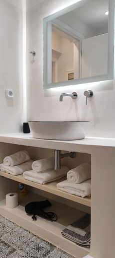 Bathroom 5, Studio Strouvalis, South Aegean