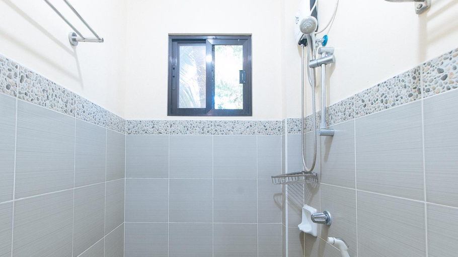 Bathroom 4, RedDoorz @ Hilarions Farm Majayjay Laguna, Majayjay