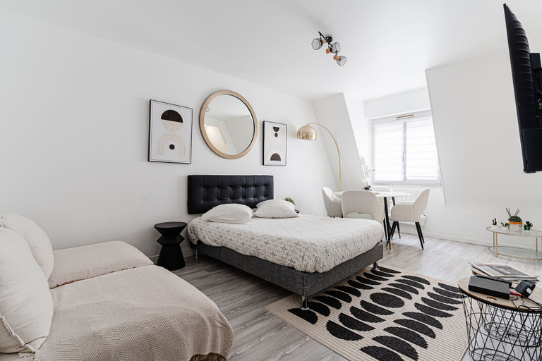 Room 2, Bright Studio 3P - Close to Deauville Beach, Calvados